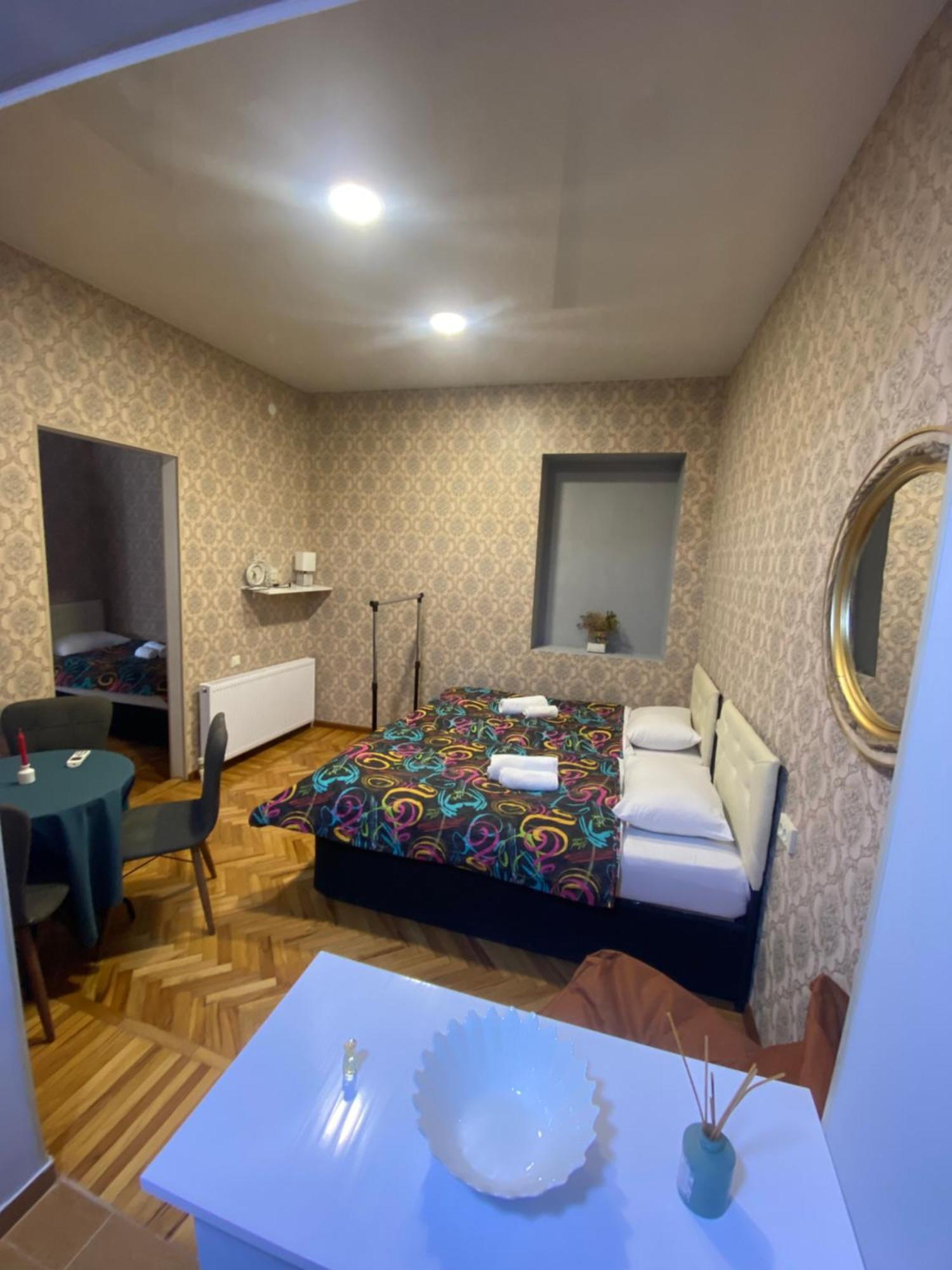 Anna'S Home Кутаиси Екстериор снимка