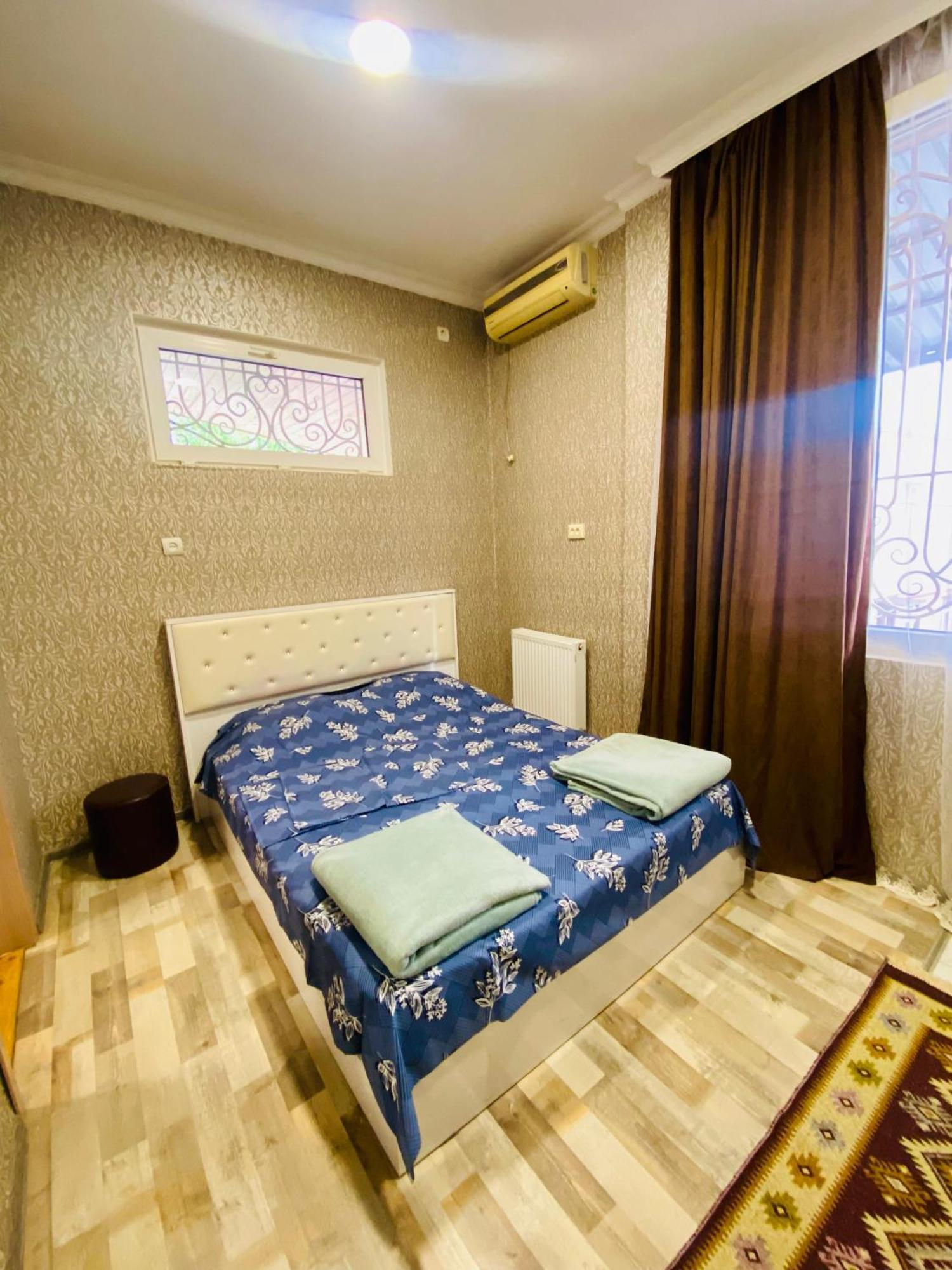Anna'S Home Кутаиси Екстериор снимка