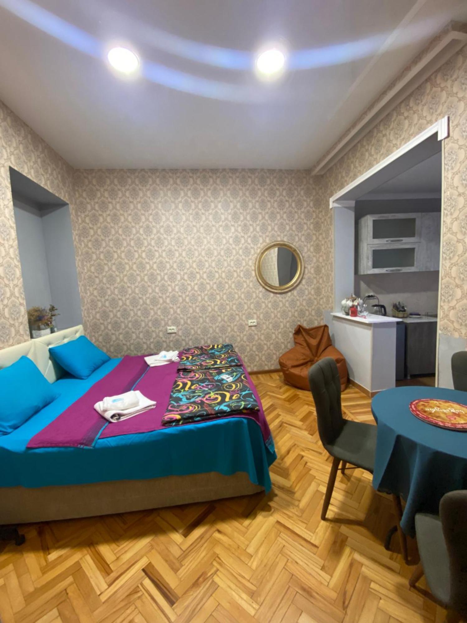 Anna'S Home Кутаиси Екстериор снимка