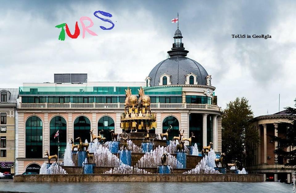 Anna'S Home Кутаиси Екстериор снимка
